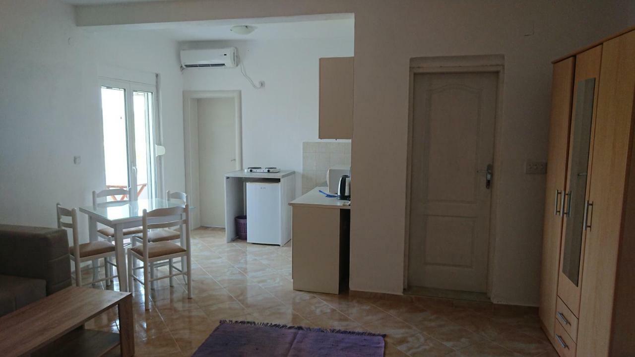 Luce Di Sole Apartment Ulcinj Exteriör bild